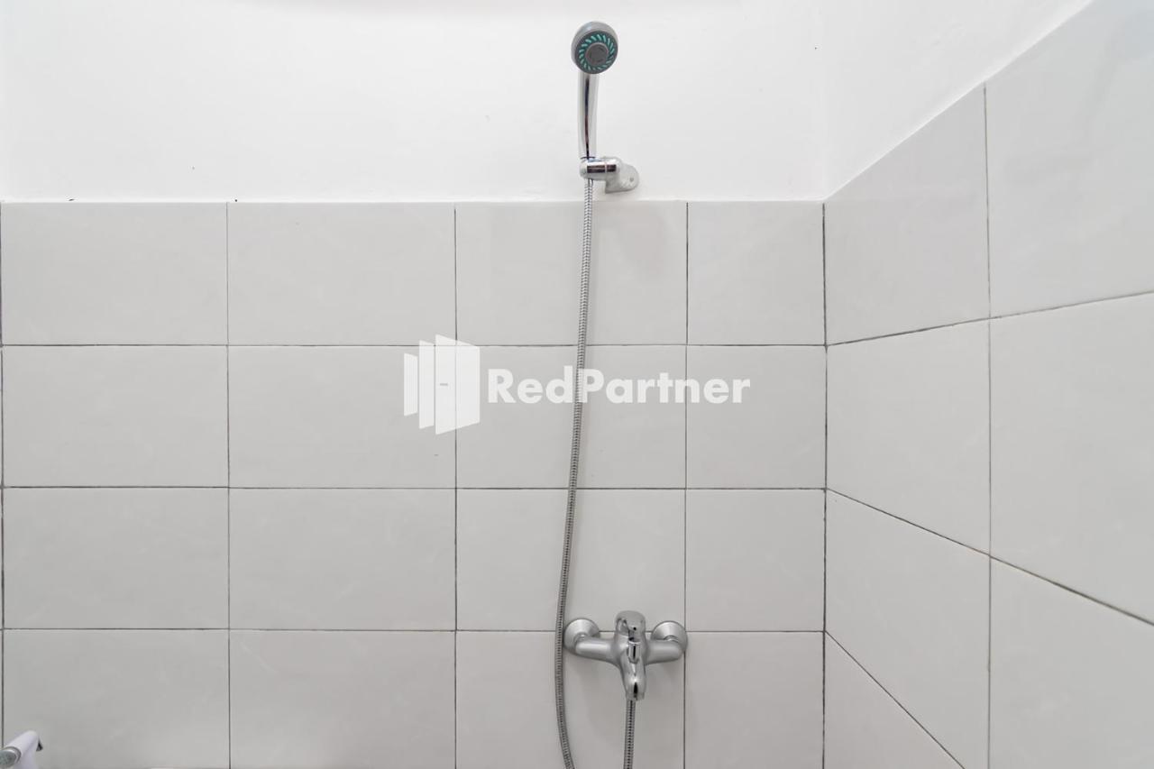Langkar Guest House Syariah Mitra Reddoorz Samarinda Zewnętrze zdjęcie