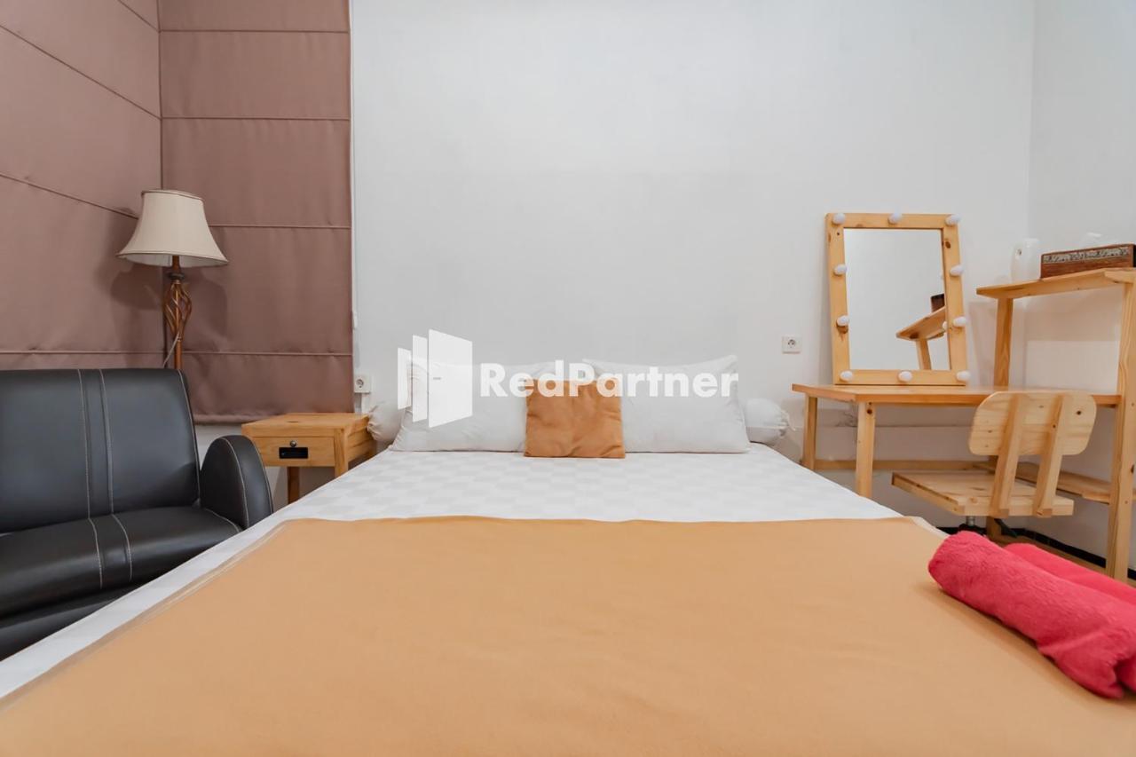 Langkar Guest House Syariah Mitra Reddoorz Samarinda Zewnętrze zdjęcie
